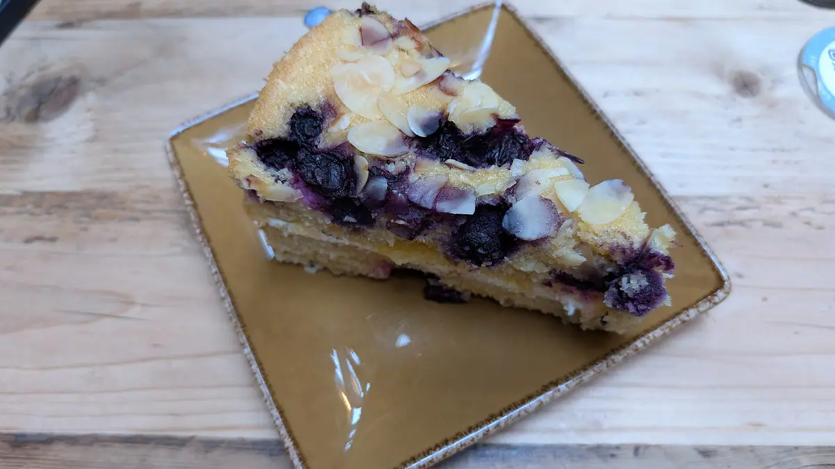 Kaspa's – cake shop in Horsham town centre